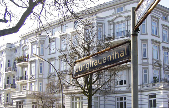 Straßenschild Jungfrauenthal